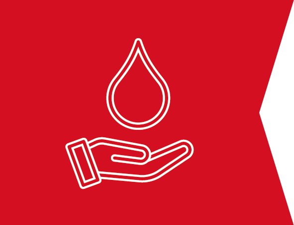 Symbol für Sauberkeit: eine Hand, die einen Wassertropfen hält.